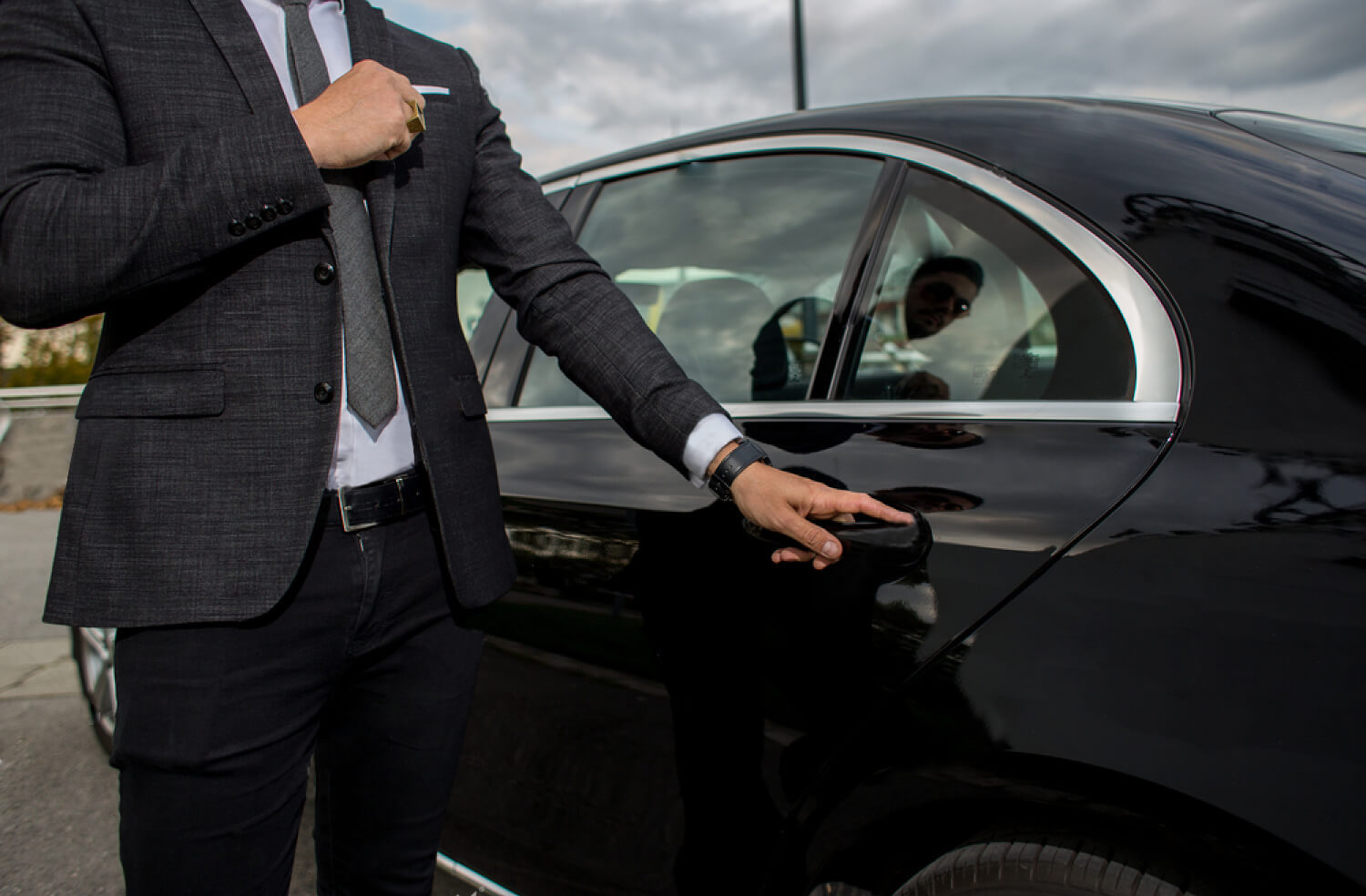 Chauffeur Nottingham – Smooth Travel for Business and Leisure
